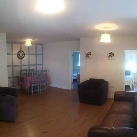 Spacious And Warm 2 Bedroom Apartment Sleeps Up To 5 Athy Extérieur photo