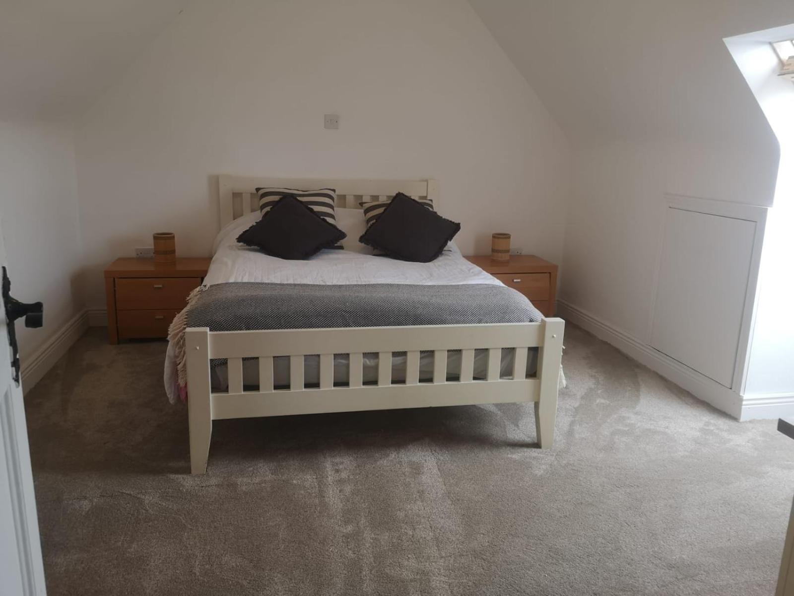 Spacious And Warm 2 Bedroom Apartment Sleeps Up To 5 Athy Extérieur photo
